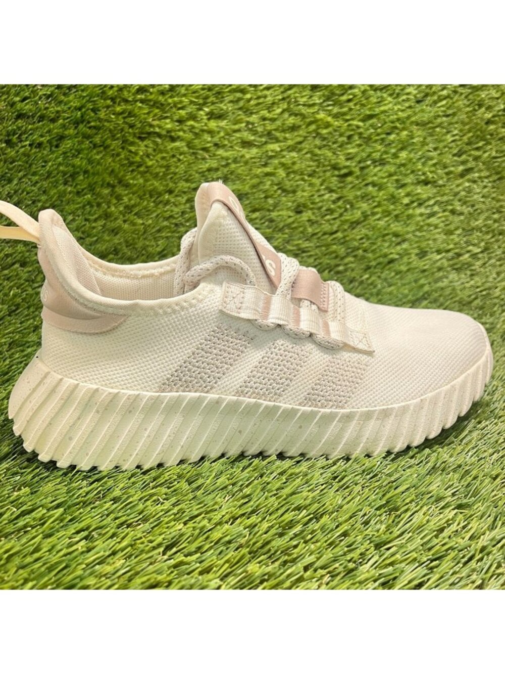 Adidas Kaptir Flow Womens Size 7 Beige Athletic Running Walking Shoes Sneakers